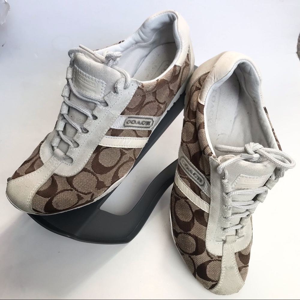 *Katelyn Coach signature shoes* Katelyn signature coach Size 7m used condition.